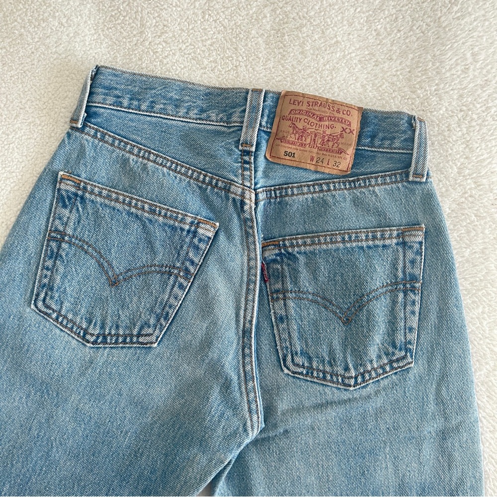 High Rise 501 Vintage Levi Jeans